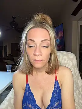 EdenDelilah1 - Rub Nipples
