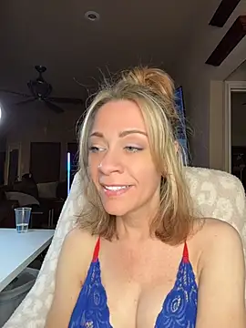EdenDelilah1 - Rub Nipples