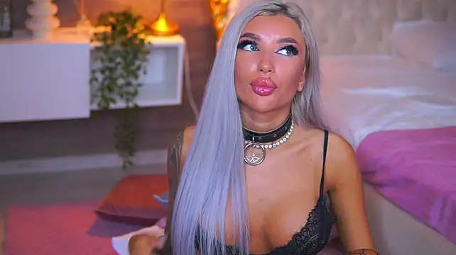 Juicy_Jessye - finger my asshole