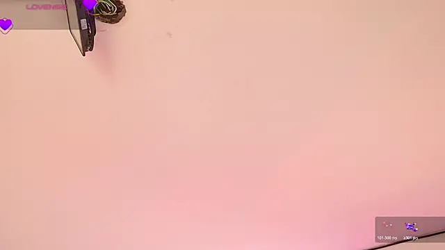 Mia_miller_r