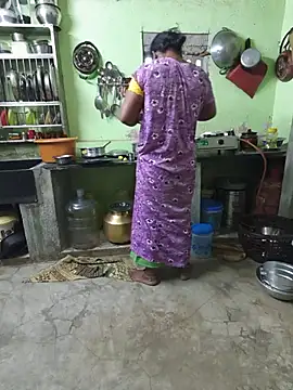Tamilselviroja- - 😍 2 boobs oil show 😍