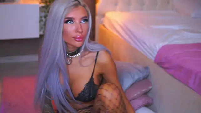 Juicy_Jessye - finger my asshole