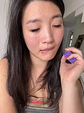 Tavie1744 - open legs 2min