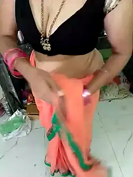 Komal_Bhabhi4u - Naked doggy walk