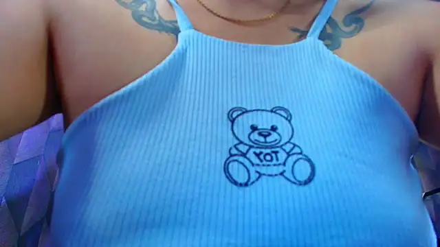 LiaHarryis - Rub my pussy without pantys 😏