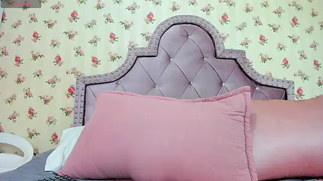 Ariana_moon00 - DOGGY STYLE WITHOUT PANTIES