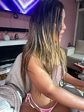 AngelPinkk_ - plug my ass