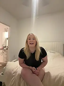 AnnieAscott - suck dildo for 2 minss😋