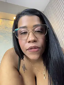 Marianna_uzcategui - 2 fingers in ass + control toy 2 min