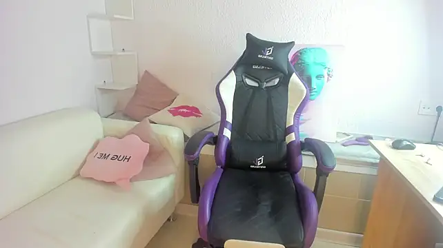 Ella_starrr__