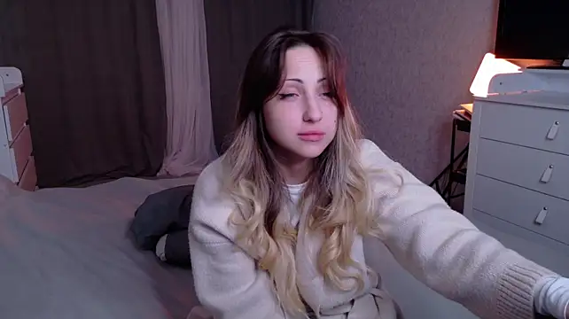 Michelle_amory - show asshole