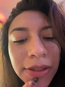 CocoaGigiMuse - SHOW ASS CLOSE TO CAM