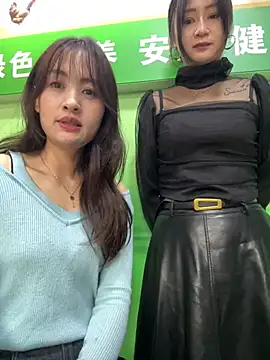 Huihui_520 - 撞到下巴痛痛，哥哥心疼宝宝