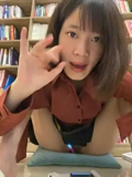 Littleqiu - 学校图书馆，学姐为咯赚学费，出卖身体,达到目标现场全裸喷