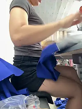 BellaThread - Squirt on you