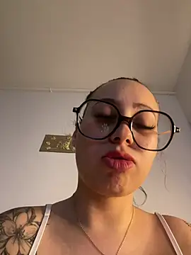 Queenlo_xxx - suce gode🔥