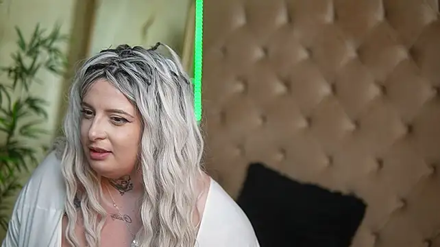 TiffanyTaboo - MAKE MY PUSSY HAPPY AND WET