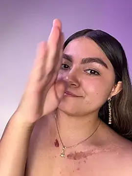 Juli_saenz_ - TIGHT AND PINK PUSSY / FINGERING HARD
