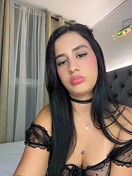 Amiirra_ - play my pussy 🥵💋