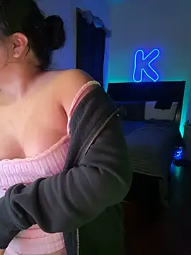 Kimmiakiss22 - Make Me Wet