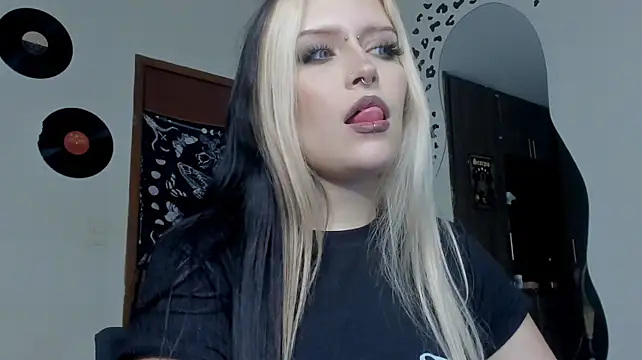 Scorpiogoddess - Panty play while smoke