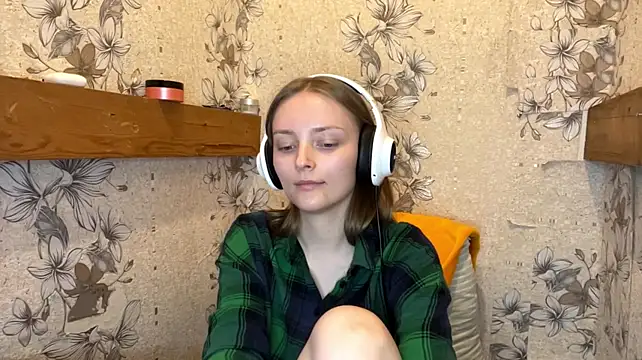EmyMiu - My hot video in PM hehe