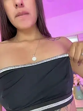 AliciaRoux - Hitachi play close & wet