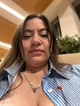 Bella_Pascualina - Naked+ Fingers in my pussy bathroom pub