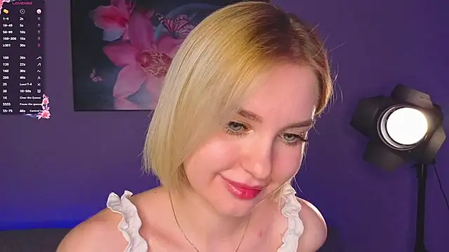 Eva_kiki - 🍭LICK LOLLYPOP CLOSE TO CAM🍭