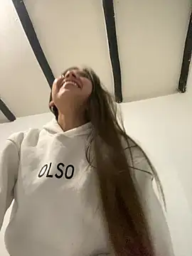 Sara-cooper2 - SHOW TITS + OIL