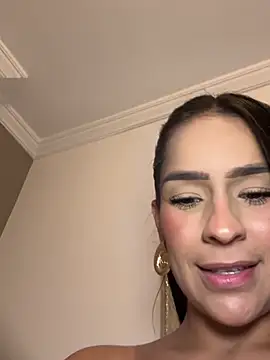 Mau_White - show my big delicius tits $photos topple