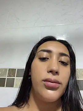 Hannahoff - naked in toilet 😈🥵