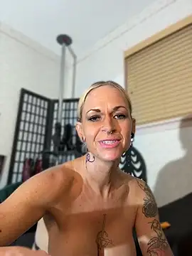 Feralicious - HELP PAY FOR LINGERIE AND TOYS FOR YOU!