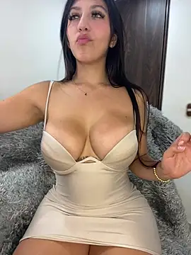 MiaJones21 - 🤔 MAKE ME WET! 🤔