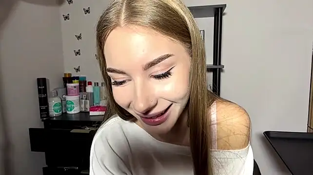 StellaBlonde - flash my boobs