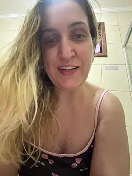 Bia_sexynovaes - Bia faz anal 👌 e sqyirt 💦💦🌊