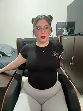 Xxbbtaa - Show boobs