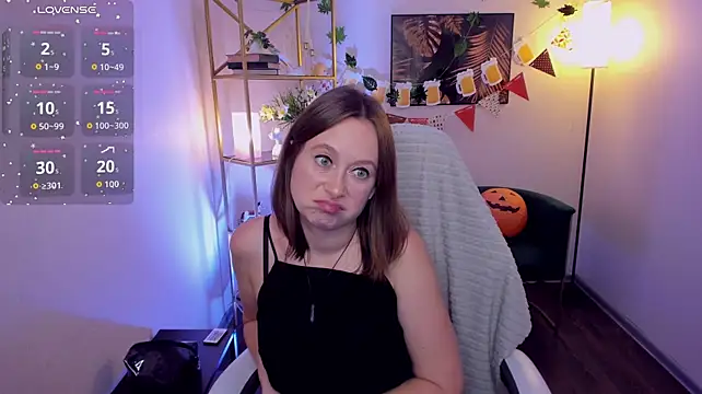 Brooke_lover - show tits closer ;)
