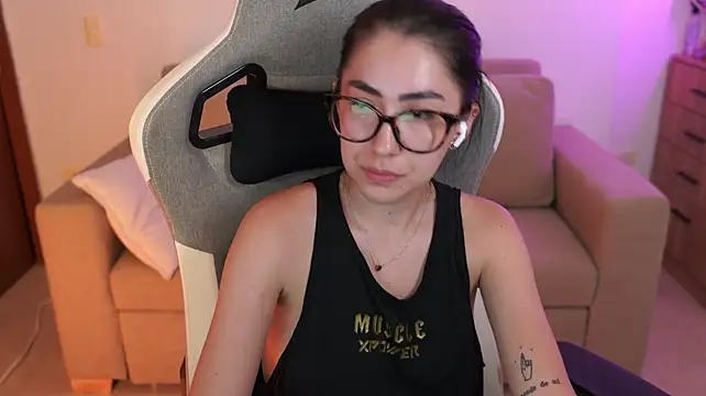 Anyacutex - naked + play pussy
