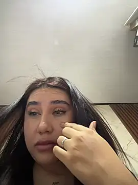 Sophie_Dreamss - Silence, people nearby