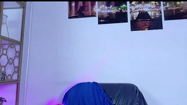 ConnyCurly - SHOW ASSHOLE + FINGERING