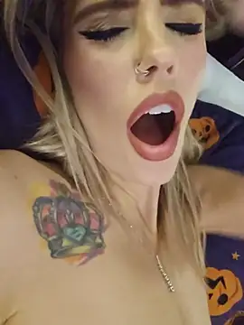 Ellieconradxo - Get me wet and tits out