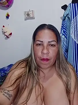 LaIndia1 - Show de ass dos dedos dentro
