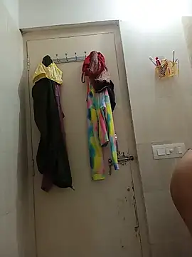 HOT_VASHU