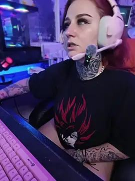 Blazed_vixen - naked except chicken socks