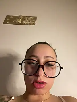 Queenlo_xxx - gagne 2 vidéos🔥