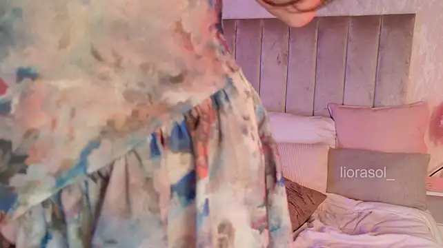 Liora_Sol - Hot blowjob and nice strip tease