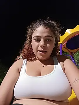 Mommy-Hot - Strange Touch my Tits In the public park