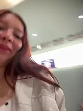 TuSarita - Sin panty en el mall