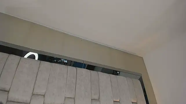 NiaVeraa - she-wolf's tail anal play 🐺